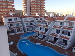 2 bedrooms appartement at Arona 600 m away from the beach with sea view shared pool and furnished balcony