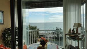 Appartements Cannes Terrace Beach Front & Sea view : photos des chambres