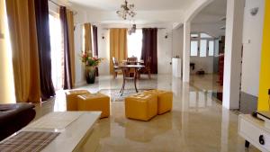 Elegant Apartment Flic en Flac + Pool