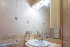 Elegant Apartment in Lloret de Mar, 85 m² with Pool