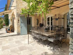 Villa élégante à Murs avec piscine privée