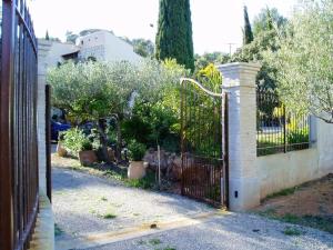 Maisons de vacances Maison de 3 chambres avec piscine partagee terrasse amenagee et wifi a Cotignac : photos des chambres