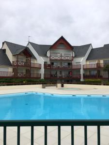 Appartements Appartement d'une chambre a Guerande a 600 m de la plage avec vue sur la mer piscine partagee et jardin clos : photos des chambres