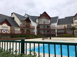 Appartements Appartement d'une chambre a Guerande a 600 m de la plage avec vue sur la mer piscine partagee et jardin clos : photos des chambres