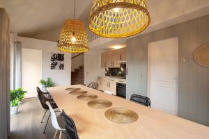 Jacuzzi & Sauna Villa