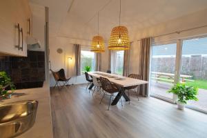 Jacuzzi & Sauna Villa