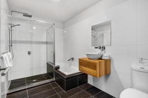 Elegant Entertainer - Chic Sorrento Retreat