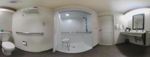 King Room - Accessible/Non-Smoking room in Sleep Inn SeaTac