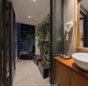 Phòng Deluxe Giường Đôi - Tầng Cao Nhất (Deluxe Double Room - Highest Floor)