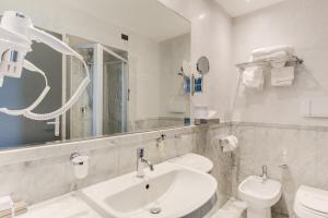 Double or Twin Room room in Kursaal Hotel