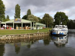 Campings Camping belle riviere : photos des chambres