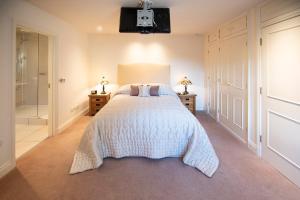 Oberon River View Apartment