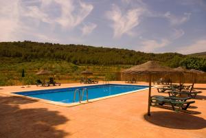 Masía de San Juan Casas número 3 y 5, con piscina, aire acondicionado y vistas a la montaña