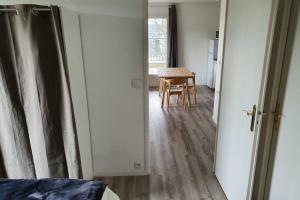 Appartement contemporain rénové à neuf avec cuisine équipé - Val de reuil