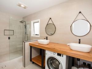 Scribbly Gum I Pet Friendly I 15 Mins Drive to Hyams Beach