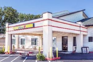 Room #52550816 room in Super 8 by Wyndham North Sioux City