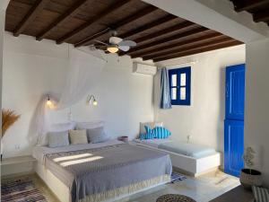 Azure Blue Studios Naxos Greece