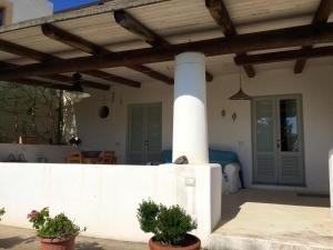 One bedroom house with sea view furnished garden and wifi at Santa Marina Salina 7 km away from the beach