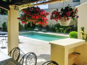 Maisons de vacances Maison de 4 chambres avec piscine privee jardin amenage et wifi a Molleges : photos des chambres
