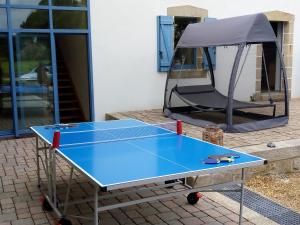 Maison spacieuse à Plougonven avec jacuzzi et jardin