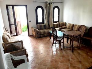 Spacious apartment with terrace in Cabo Negro, 70 m² + Pool