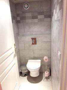 Appartements Appartement confortable a Theoule-sur-Mer, 30 m², vue mer. : photos des chambres