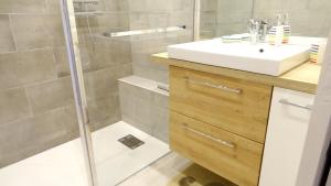 Appartements Appartement confortable a Theoule-sur-Mer, 30 m², vue mer. : photos des chambres