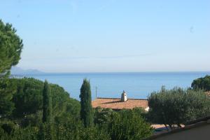 Maison élégante à Sainte-Maxime avec vue sur la mer