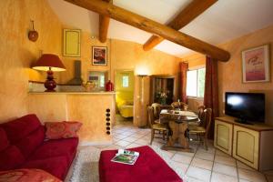 Appartements Appartement d'une chambre avec piscine partagee jardin clos et wifi a Forcalquier : photos des chambres