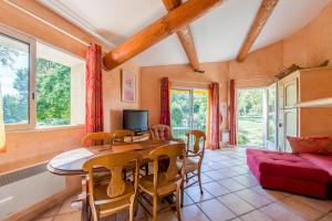 Appartement d une chambre avec piscine partagee jardin clos et wifi a Forcalquier