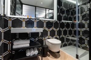 Reina 107 Beach Boutique