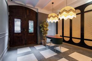 Reina 107 Beach Boutique