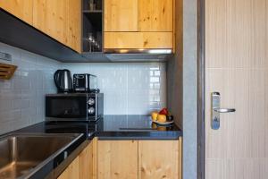 Relife Windy by Holy Cow, studio with stunning view