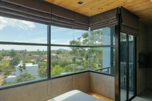 Relife Windy by Holy Cow, studio with stunning view