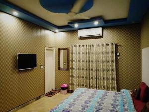 Single Room with Bathroom room in Hotel Defence Inn