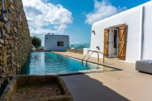 Villa Ester - Heated Pool & Jacuzzi, Tennis court, Sauna Myconos Greece