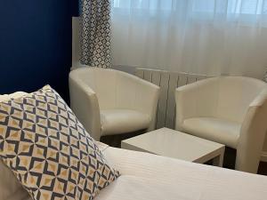 Hotels Contact hotel - Motel Les Bleuets : photos des chambres