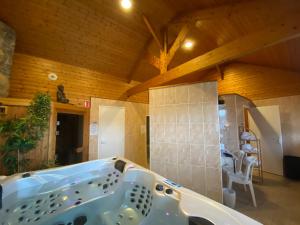 Contact hôtel - Hôtel Les Bleuets & SPA