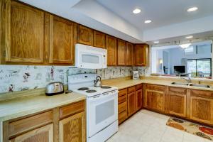 Near the Beach!! Great location and great views!! Bikes & Beach Gear included