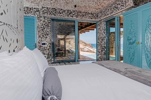 Two-Bedroom Sea View Suite with Private Pool & Jacuzzi