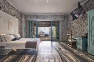 Queen Suite with Sea View