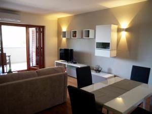 Apartment Summertime