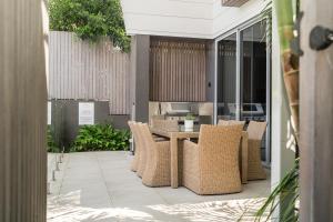KoKos Beach House 3