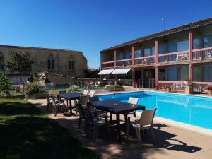 Hotels Le Logis des Cordeliers : photos des chambres