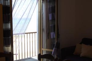 Appartamento con 1 Camera da Letto, Balcone e Vista Mare