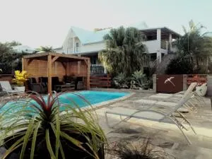 LE COLONIAL, T4 à 5 mn Aeroport dans villa de standing - Bois-Rouge