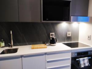 The Residence Studio - Menlyn Maine