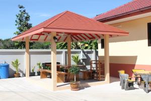 Naluemon Village FH 2