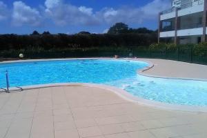 Appartements Studio - 700m plage port - 200m golf - wifi - piscine : photos des chambres