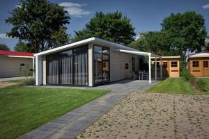 Recreatiepark Jachthaven De Veerstal Lathum - Luxe Chalet